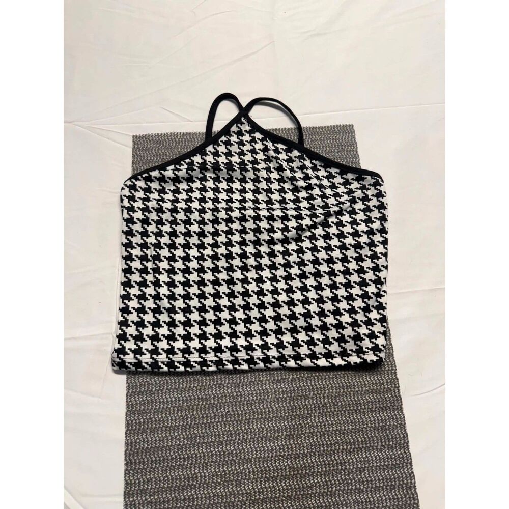 gaze. Women's Medium Houndstooth Crop Tank